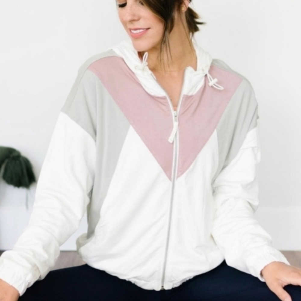 Zyia Women’s Colorblock Cropped Jacket